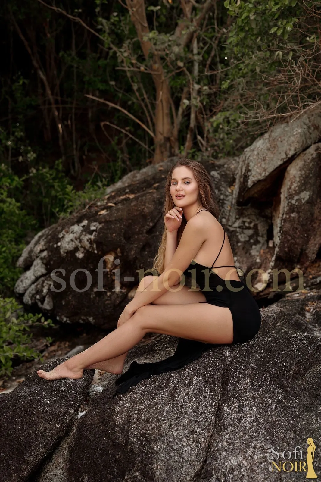 Sofi Noir, elite companion